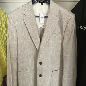 Express Tan Sport Coat for Versatile Style